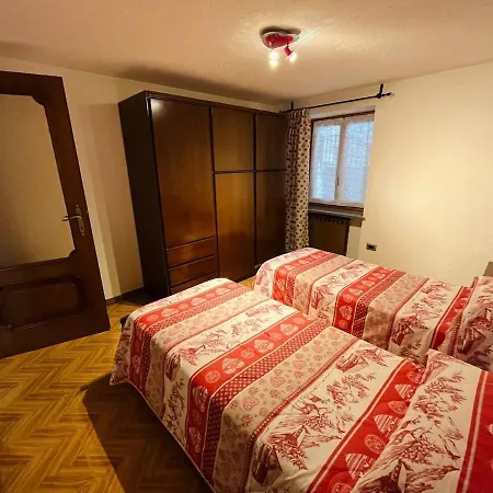 La Casa Nel Borghetto Ла-Саль